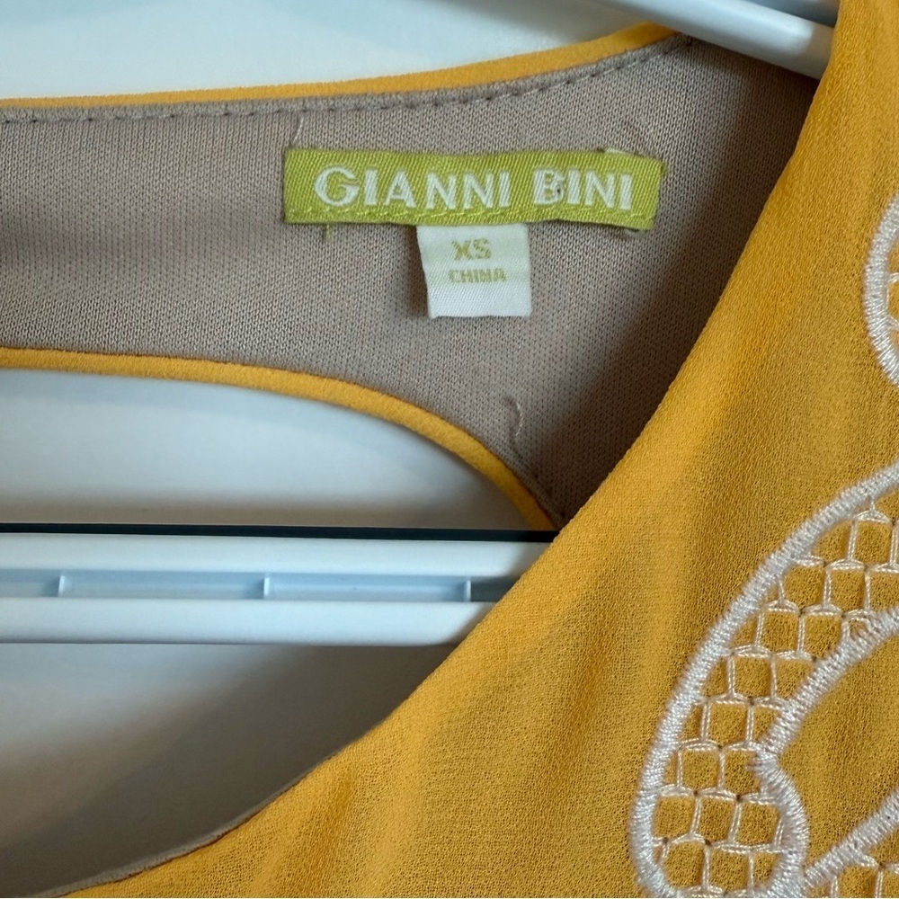 Gianni Bini Yellow Dress Size XS - Picture 2 of 3